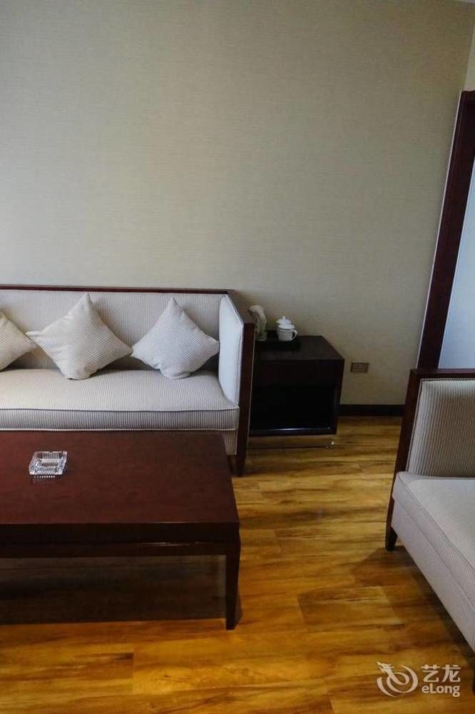 ياوتشنغ Sunshine Holiday Hotel المظهر الخارجي الصورة